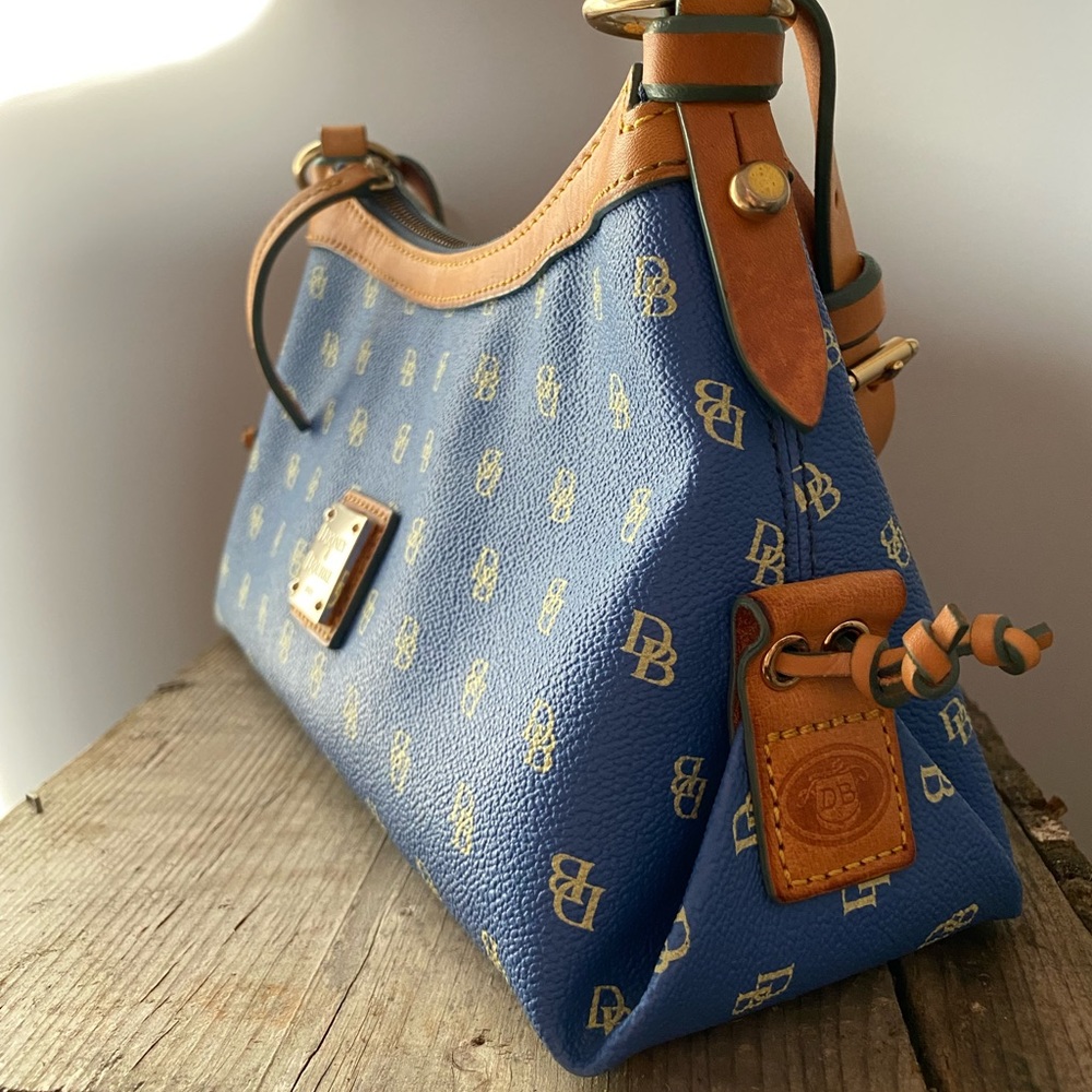 Dooney & Bourke - Picture 4 of 13